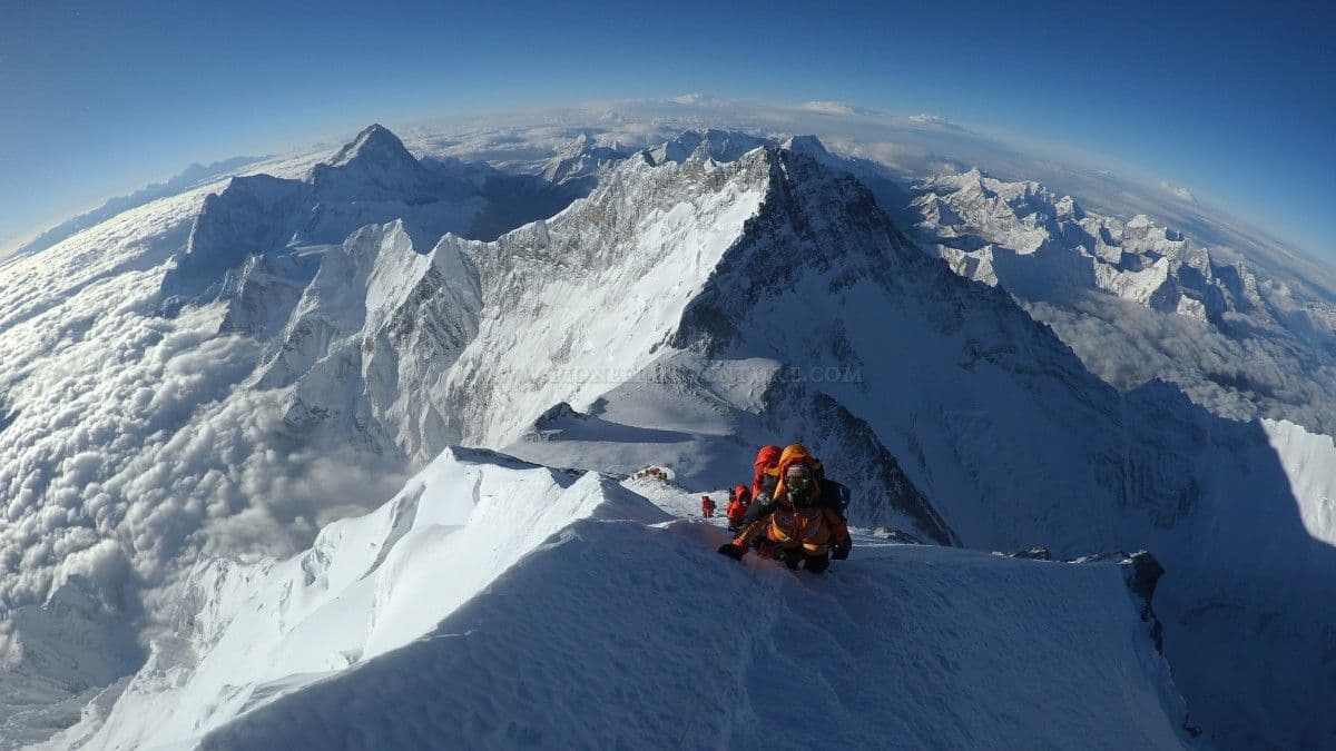 Everest 3.jpg